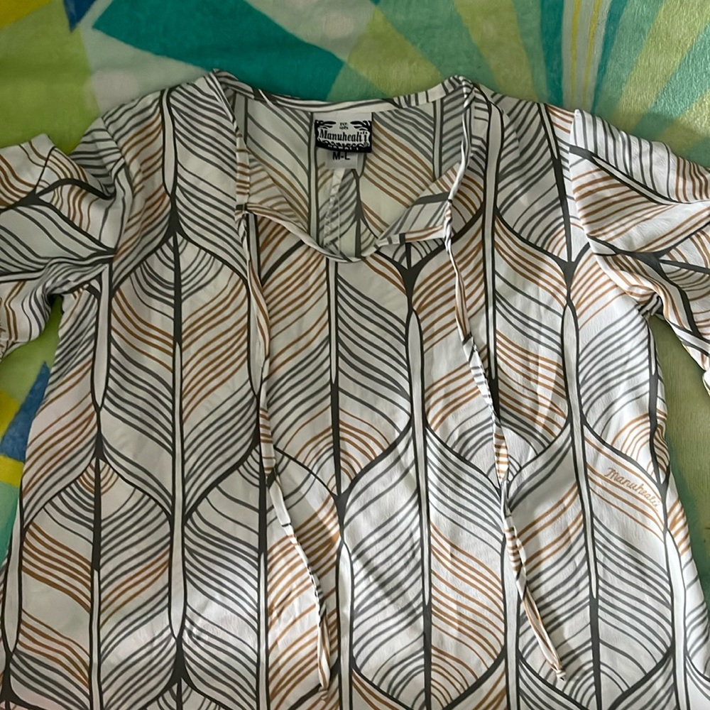 Manuhealii kids top great condition